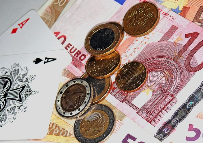 The Many Joys Of Online Gambling The Many Joys Of Online Gambling