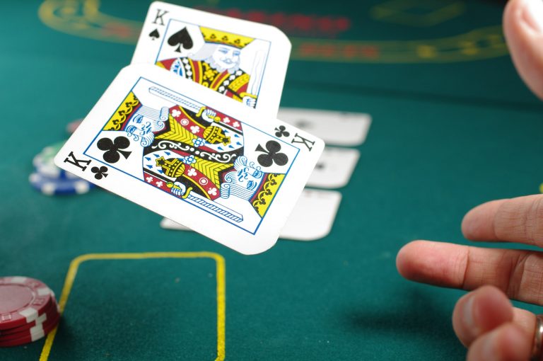 Tips and Tricks on How to Manage Your Bankroll While Gambling Online Tips and Tricks on How to Manage Your Bankroll While Gambling Online